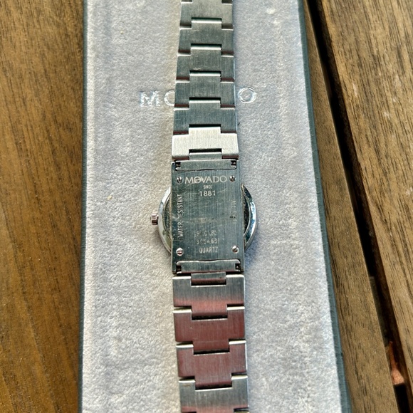 Movado Museum Collection Women\'s Stainless Steel Link Bracelet Watch orig $1200 main image 6